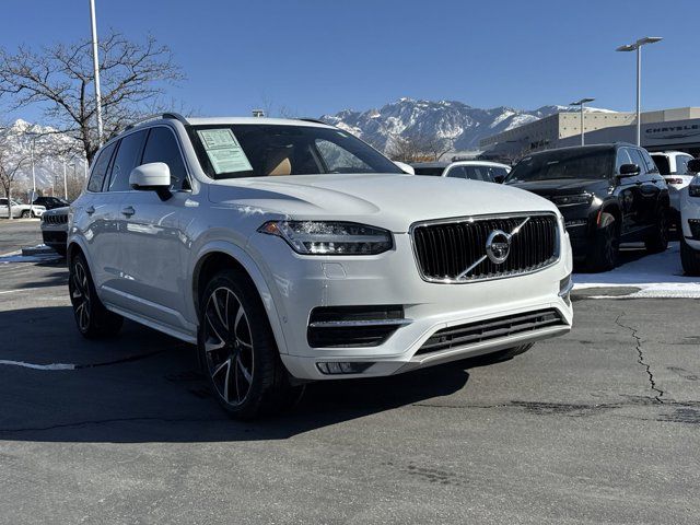 2019 Volvo XC90 Momentum