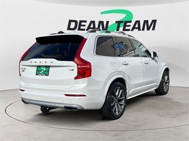 2019 Volvo XC90 Momentum