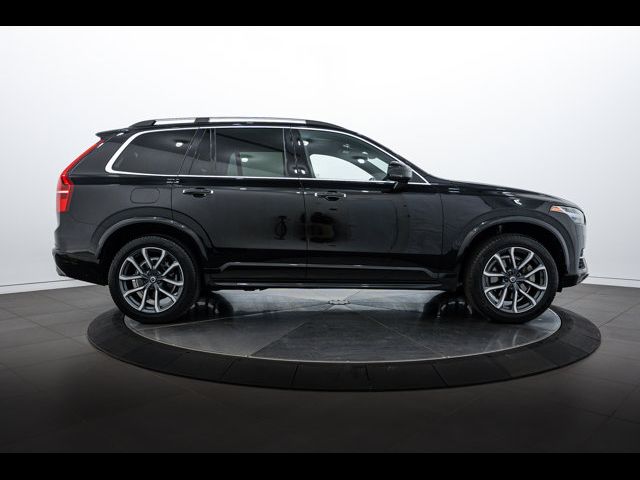 2019 Volvo XC90 Momentum