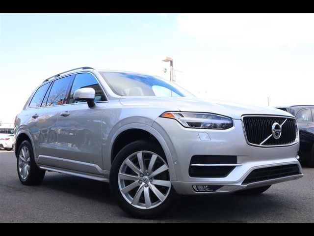 2019 Volvo XC90 Momentum