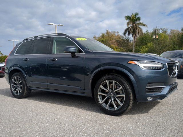 2019 Volvo XC90 Momentum