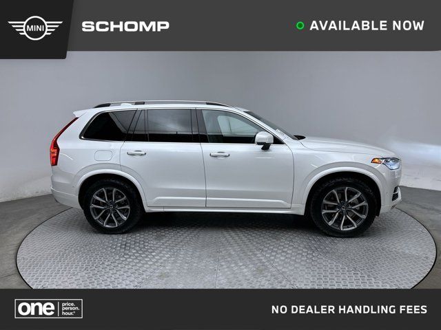 2019 Volvo XC90 Momentum