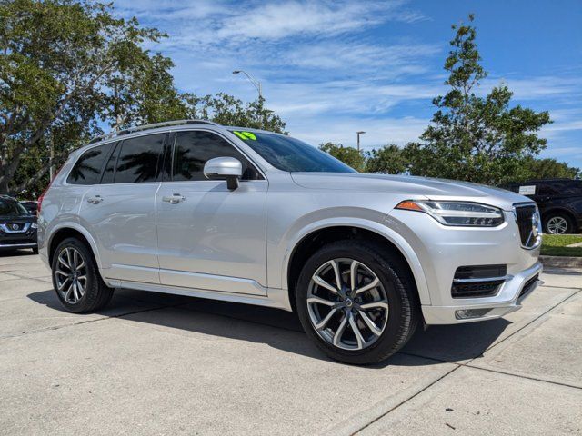 2019 Volvo XC90 Momentum