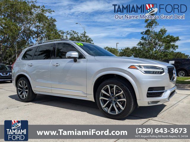 2019 Volvo XC90 Momentum