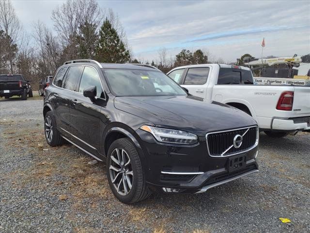 2019 Volvo XC90 Momentum