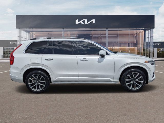 2019 Volvo XC90 Momentum