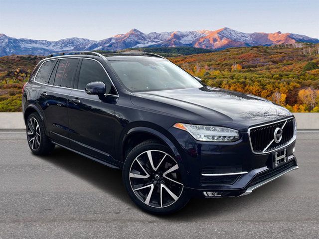 2019 Volvo XC90 Momentum