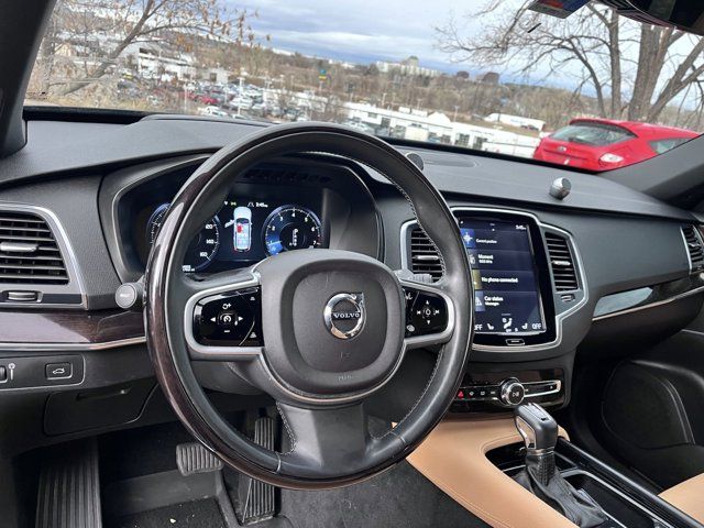 2019 Volvo XC90 Momentum