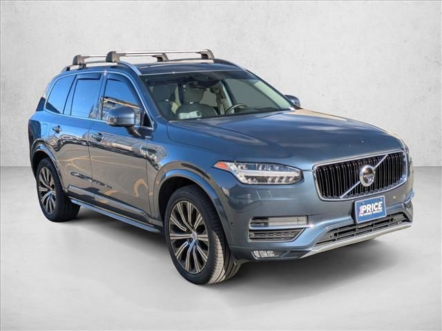 2019 Volvo XC90 Momentum