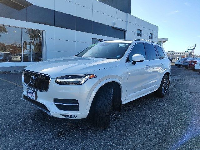 2019 Volvo XC90 Momentum