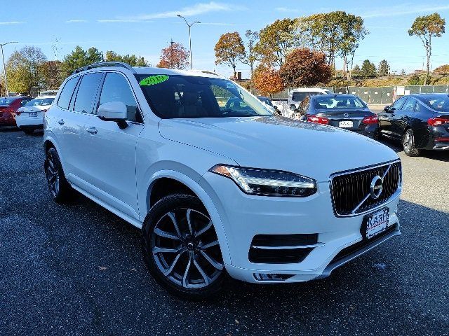 2019 Volvo XC90 Momentum