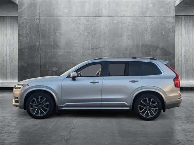 2019 Volvo XC90 Momentum