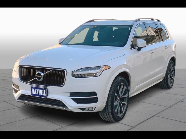 2019 Volvo XC90 Momentum