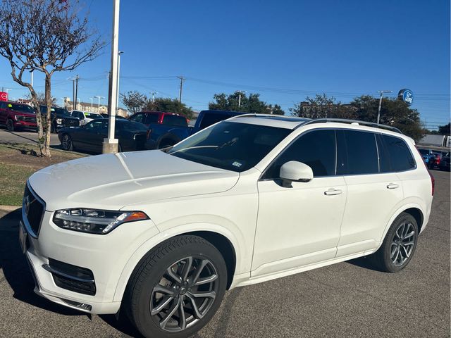 2019 Volvo XC90 Momentum