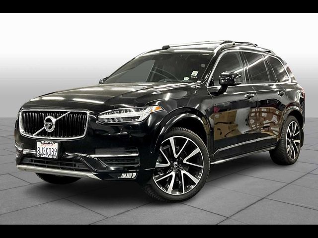 2019 Volvo XC90 Momentum