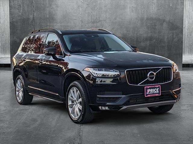 2019 Volvo XC90 Momentum