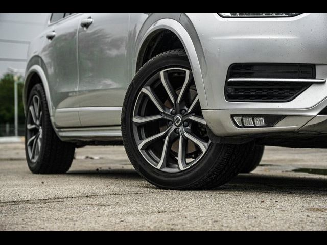 2019 Volvo XC90 Momentum