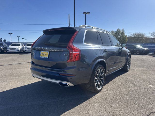 2019 Volvo XC90 Momentum