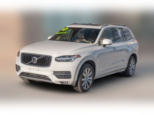 2019 Volvo XC90 Momentum