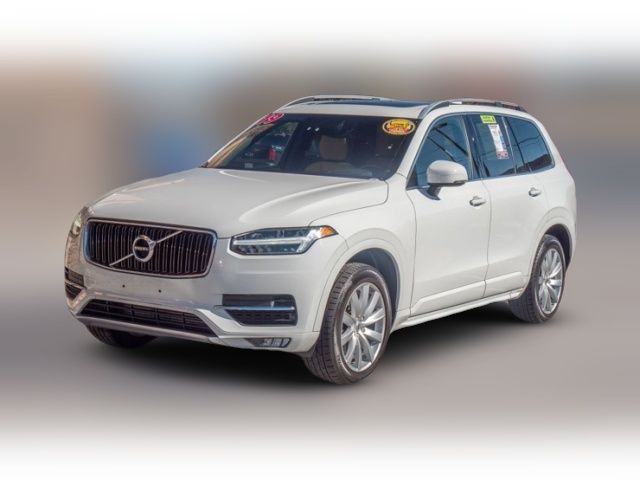 2019 Volvo XC90 Momentum