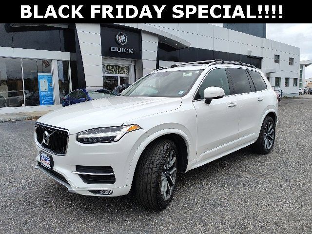 2019 Volvo XC90 Momentum