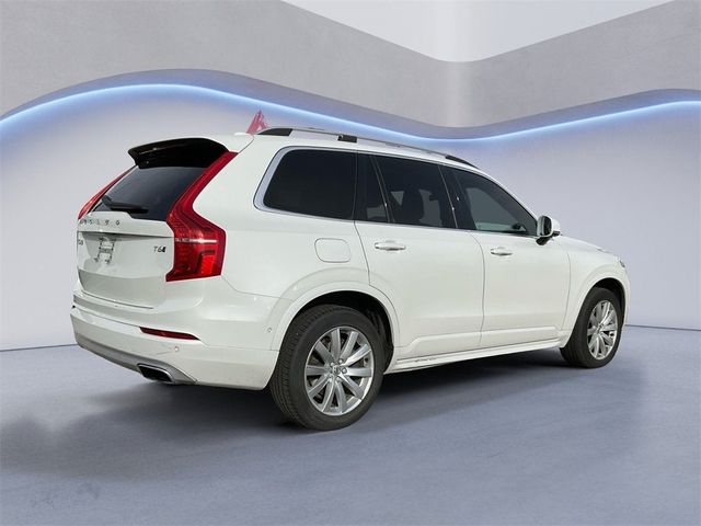 2019 Volvo XC90 Momentum