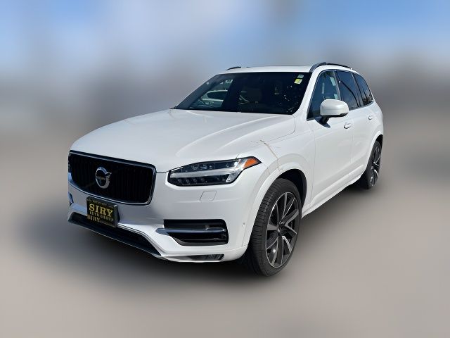 2019 Volvo XC90 Momentum