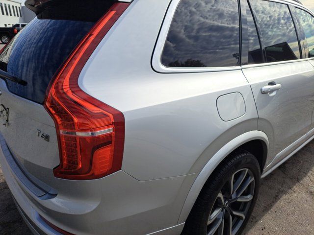 2019 Volvo XC90 Momentum