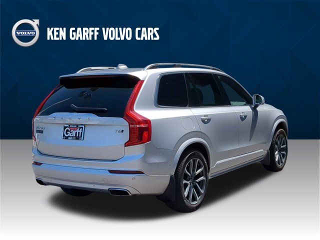 2019 Volvo XC90 Momentum