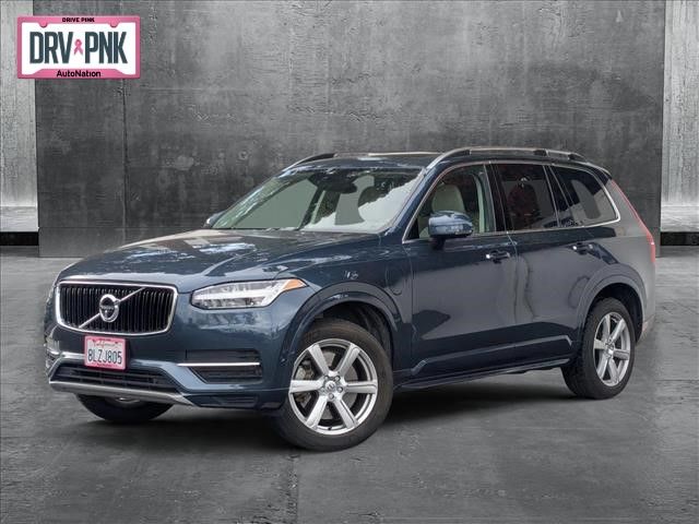 2019 Volvo XC90 Momentum