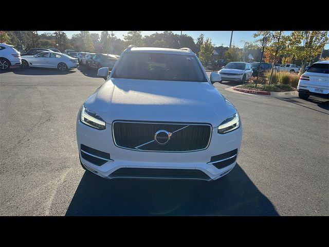 2019 Volvo XC90 Momentum