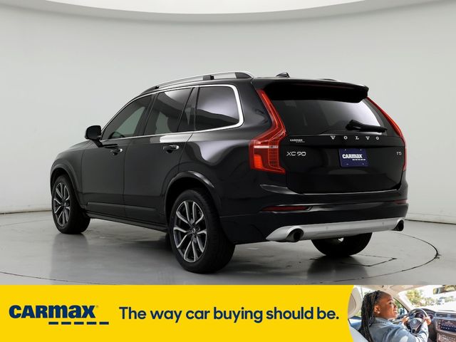 2019 Volvo XC90 Momentum