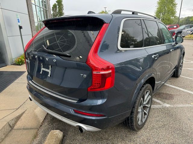 2019 Volvo XC90 Momentum