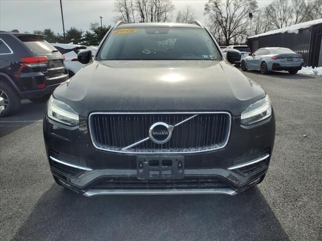 2019 Volvo XC90 Momentum