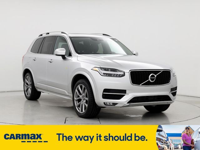 2019 Volvo XC90 Momentum