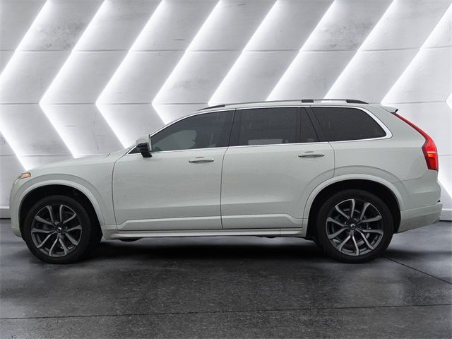 2019 Volvo XC90 Momentum