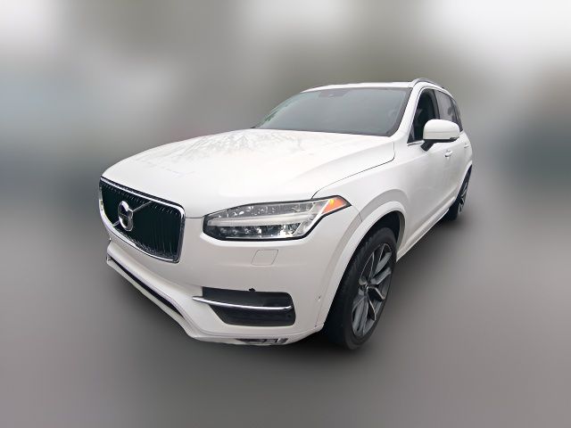 2019 Volvo XC90 Momentum