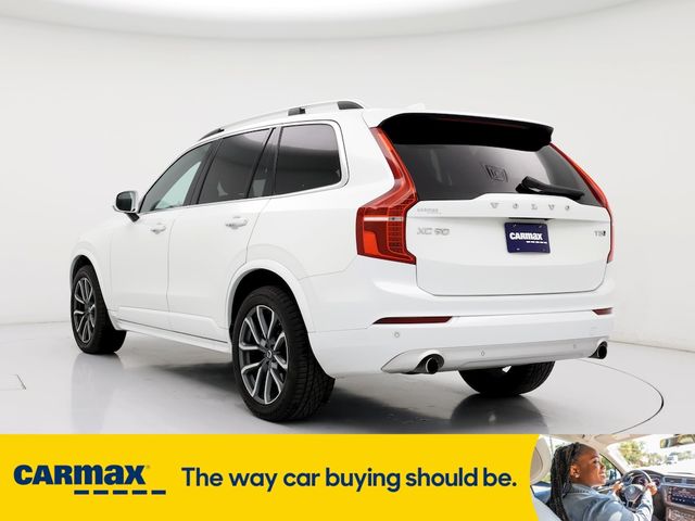 2019 Volvo XC90 Momentum