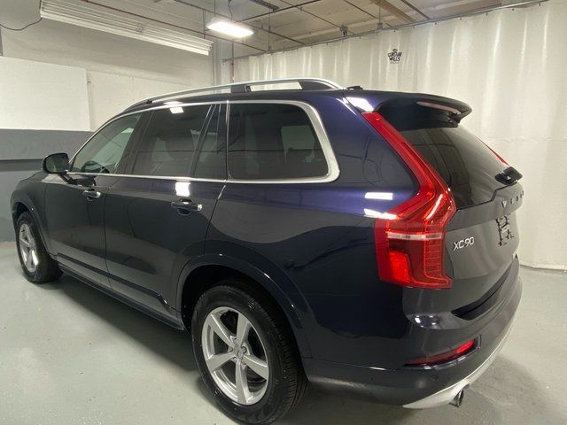 2019 Volvo XC90 Momentum