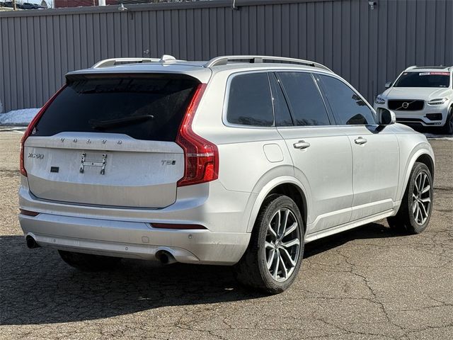 2019 Volvo XC90 Momentum