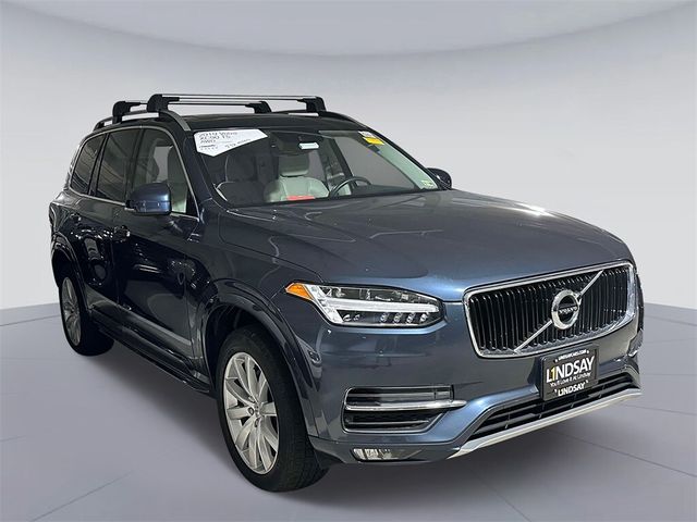 2019 Volvo XC90 Momentum