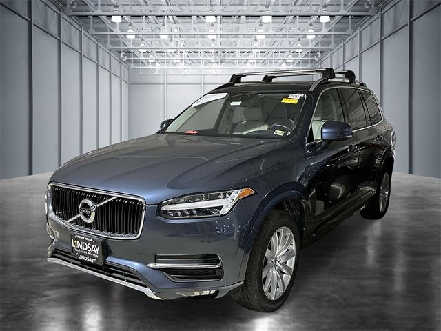 2019 Volvo XC90 Momentum