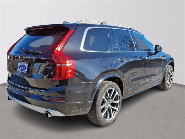 2019 Volvo XC90 Momentum