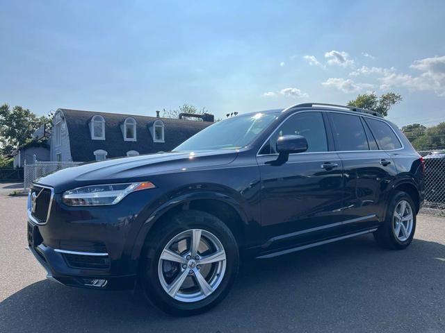 2019 Volvo XC90 Momentum