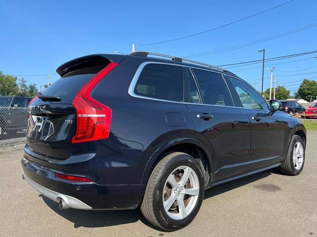 2019 Volvo XC90 Momentum