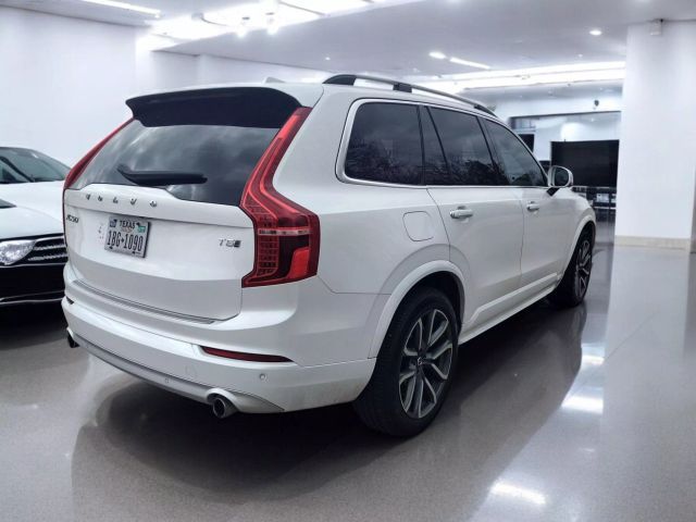 2019 Volvo XC90 Momentum