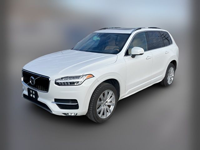 2019 Volvo XC90 Momentum