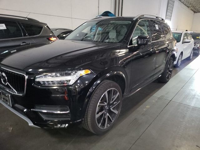 2019 Volvo XC90 Momentum