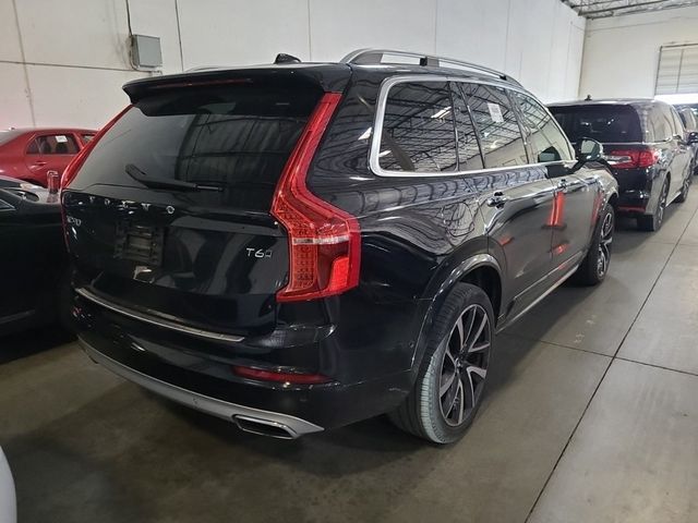 2019 Volvo XC90 Momentum