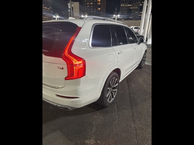 2019 Volvo XC90 Momentum